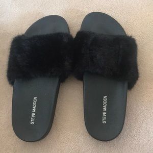 Steve Madden slides